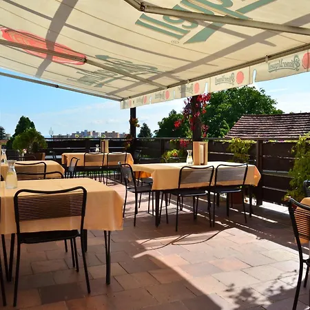 帕诺拉玛酒店 比尔森